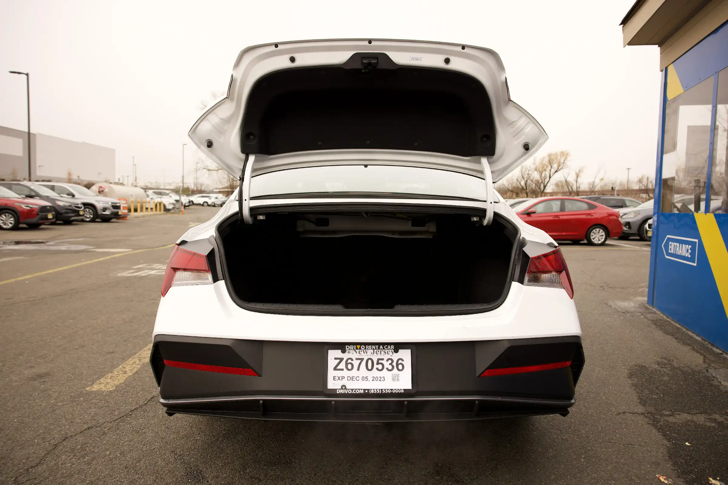 http://api.drivo.com/uploads/images/vehicles/ICAR_2.webp
