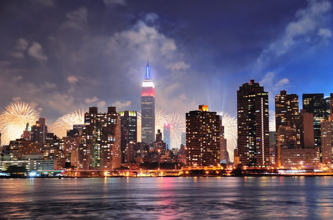 New York City Christmas:  A Guide to the Best Holiday Attractions by Car